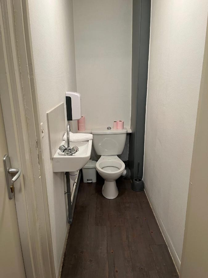 Hotel Aux Bons Amis Remeš Exteriér fotografie