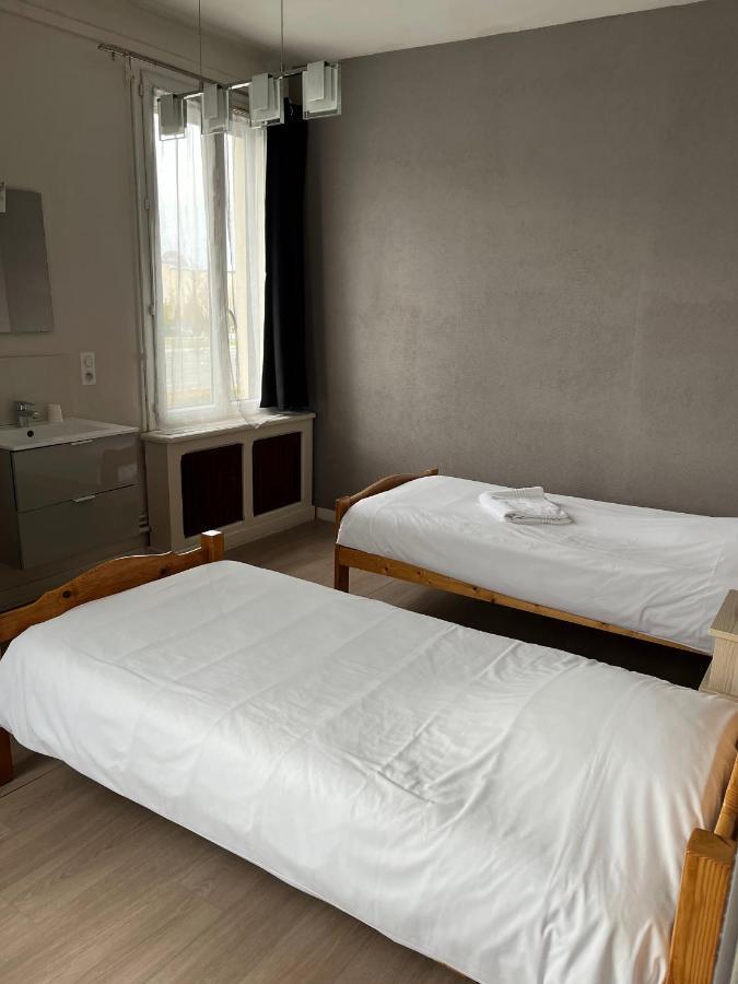 Hotel Aux Bons Amis Remeš Exteriér fotografie